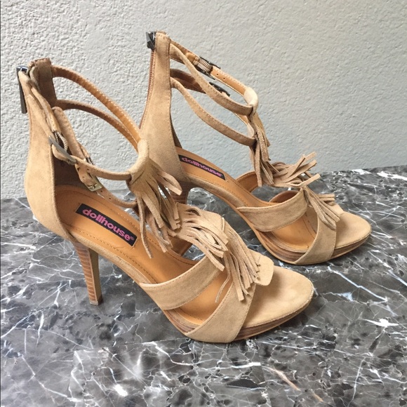 Dollhouse Heels w/ Fringe - Picture 2 of 4